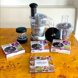 Veggie Bullet + all attachments and blades